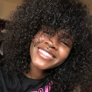 Meet your Posher, Kayla